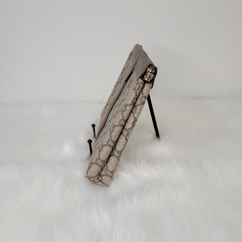 GUCCI PLUS VINTAGE CLUTCH Iconic Gucci Canvas Brown/Tan w Red/Green Stripe - Picture 5 of 10